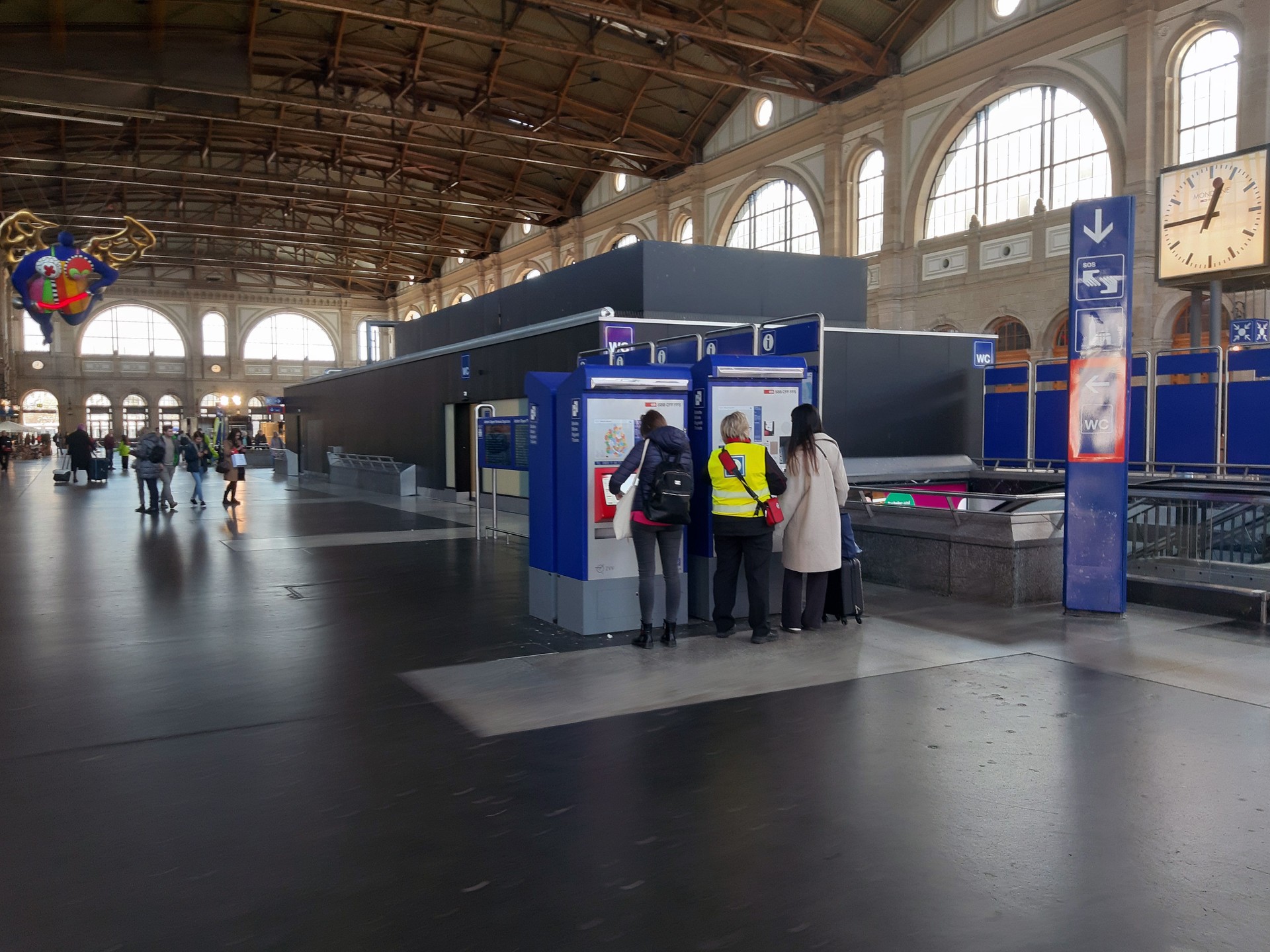 Zurich Hauptbahnhof, Zurich Central Station, Self Service Vending Machine, People Buying Train Ticket